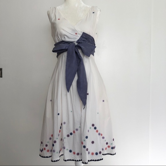 Anthropologie Dresses & Skirts - Anthropologie Maeve White Dress with Embroidery